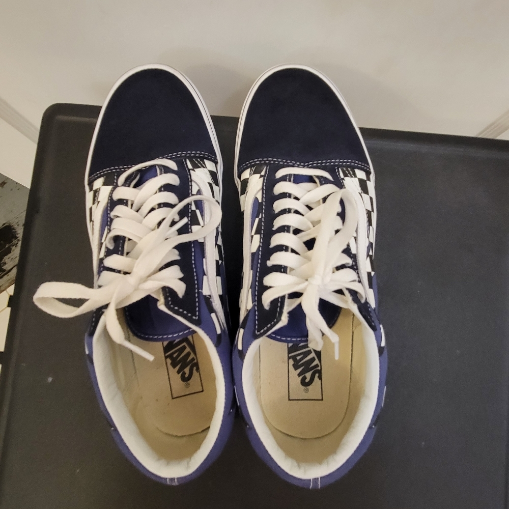 Vans - Picture 3 of 4